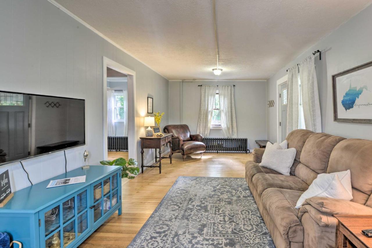 Enchanting Family House With Balcony Less Than 3 Mi To Wvu! Morgantown Esterno foto